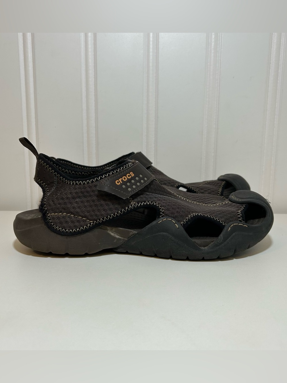 CROCS swiftwater mesh deck Black brown Closed-Toe Water Sandals